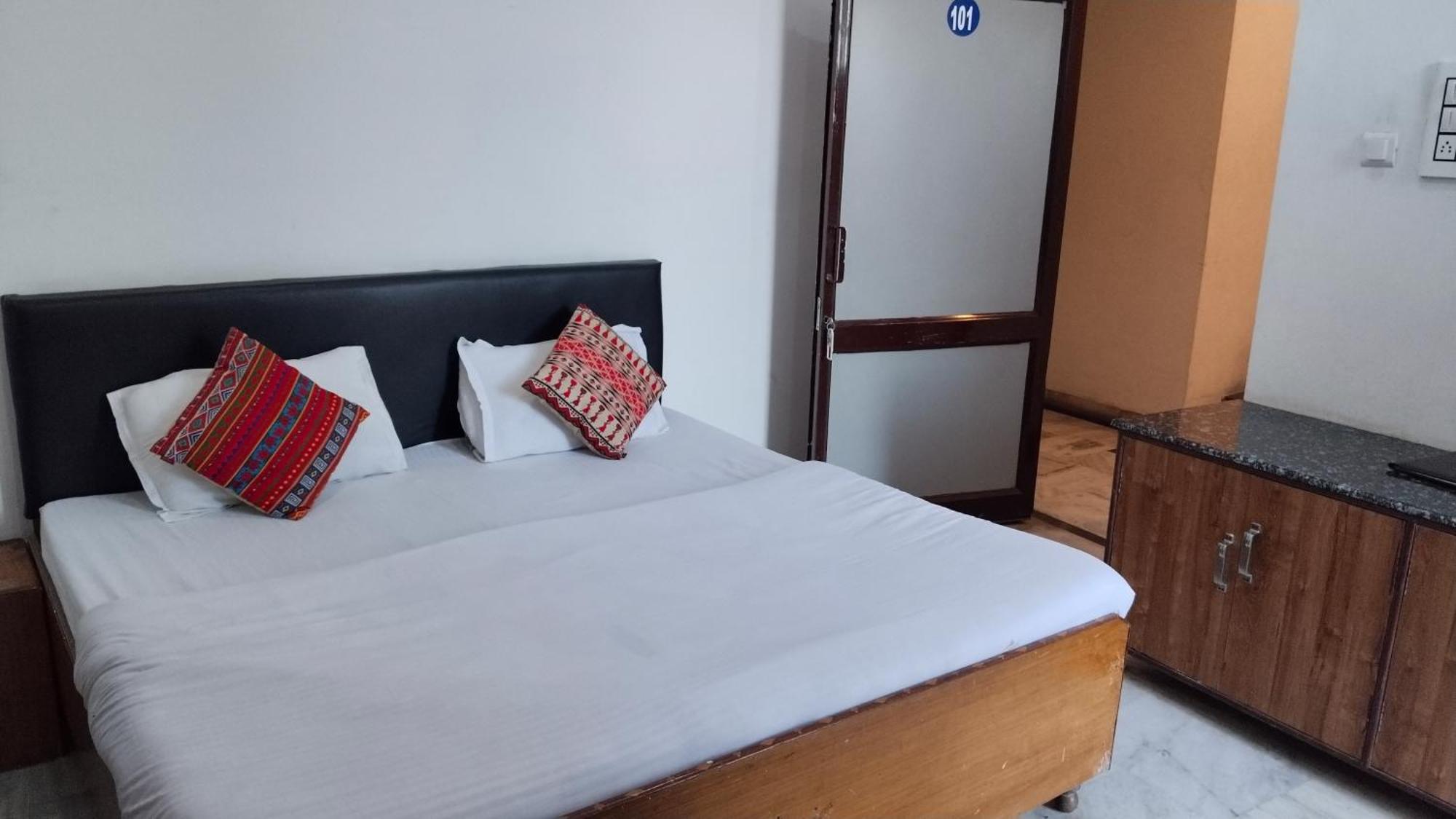 Fabhotel Grover Kangra Dış mekan fotoğraf